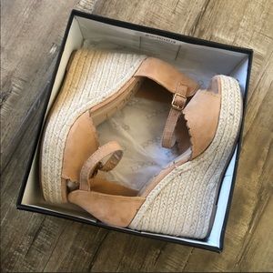 Ccocci Faux Suede Natural Camel Scallop Espadrille Wedges 9 Vici Suri